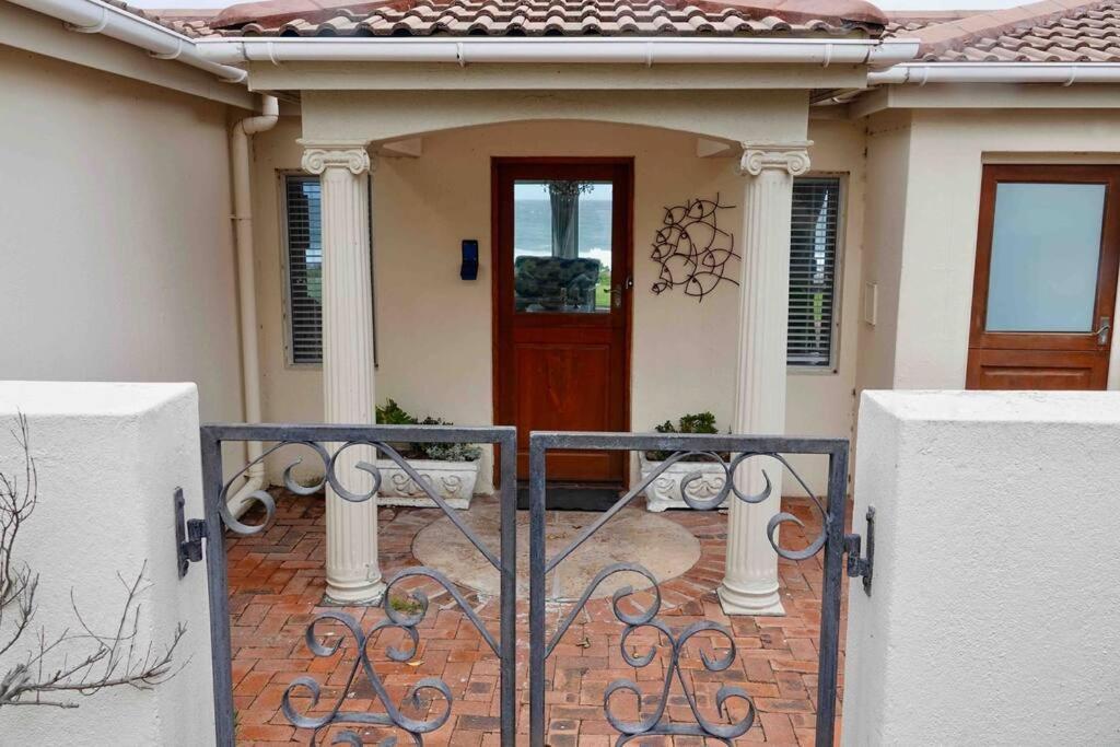 Villa Whales & Waves Hermanus Exterior foto