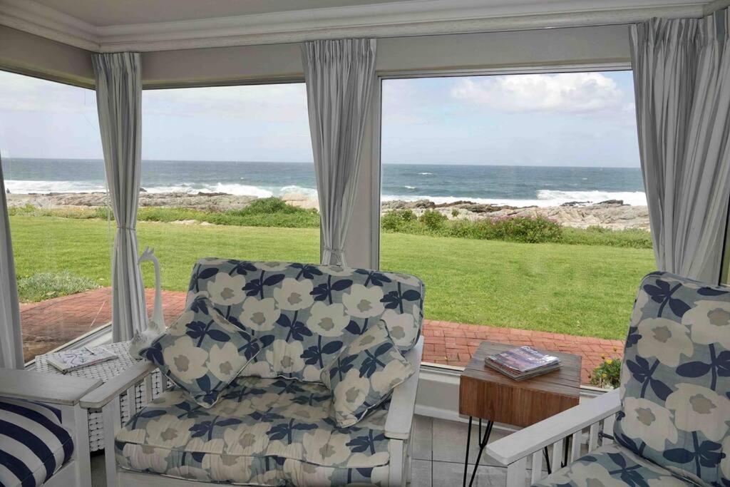 Villa Whales & Waves Hermanus Exterior foto