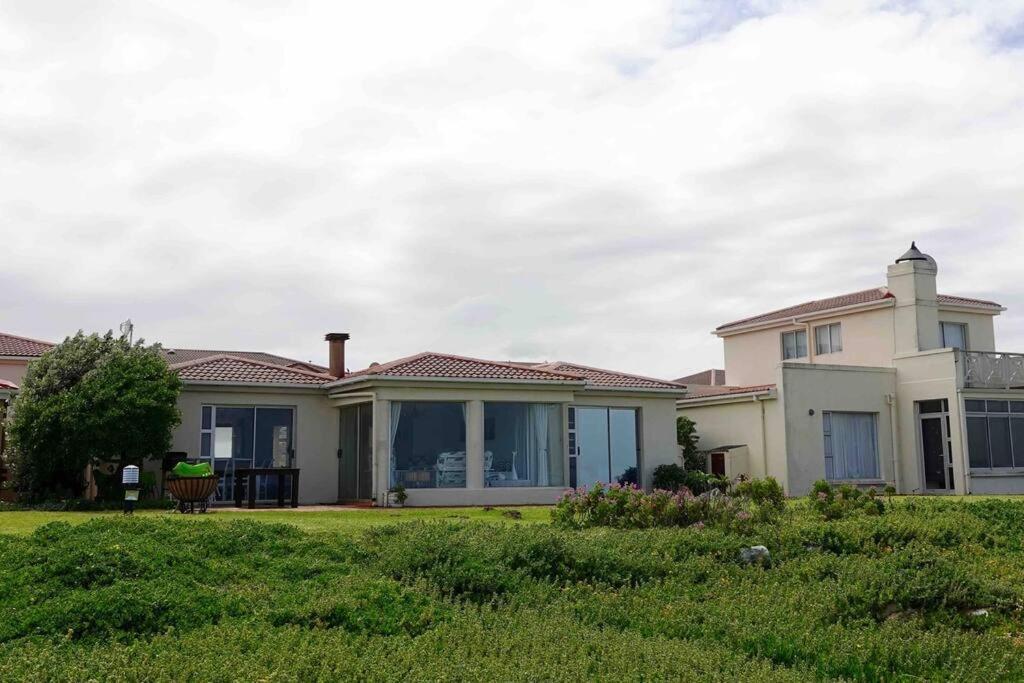 Villa Whales & Waves Hermanus Exterior foto