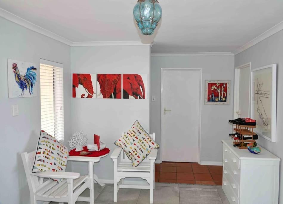 Villa Whales & Waves Hermanus Exterior foto